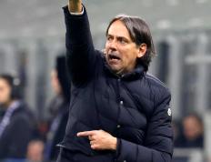 开云APP-沙尔克客场失利，主帅遭遇批评