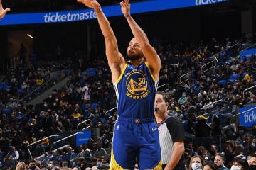 开云体育APP下载-广东队横扫步行者，克莱状态火热