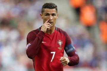 开云APP-当足球场化身乒乓球桌，韩国队如何用波尔式战术碾压德国战车