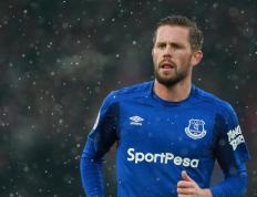 开云体育平台APP-银箭破晓，雷诺绝杀红牛的暗夜突袭，周冠宇引爆F1新王加冕礼