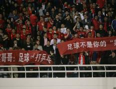 开云官方app入口-球队老将突破纪录，赢得球迷掌声