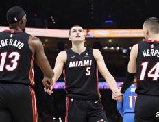 开云体育中国-热火队全队发威，轻取老鹰队