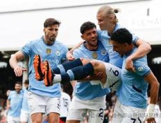 开云下载-大赛引援，球队后防实力大增，凝聚战斗力！