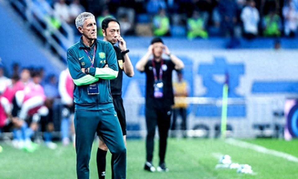 开云平台-包含重要球员因伤缺席,球队面临考验的词条