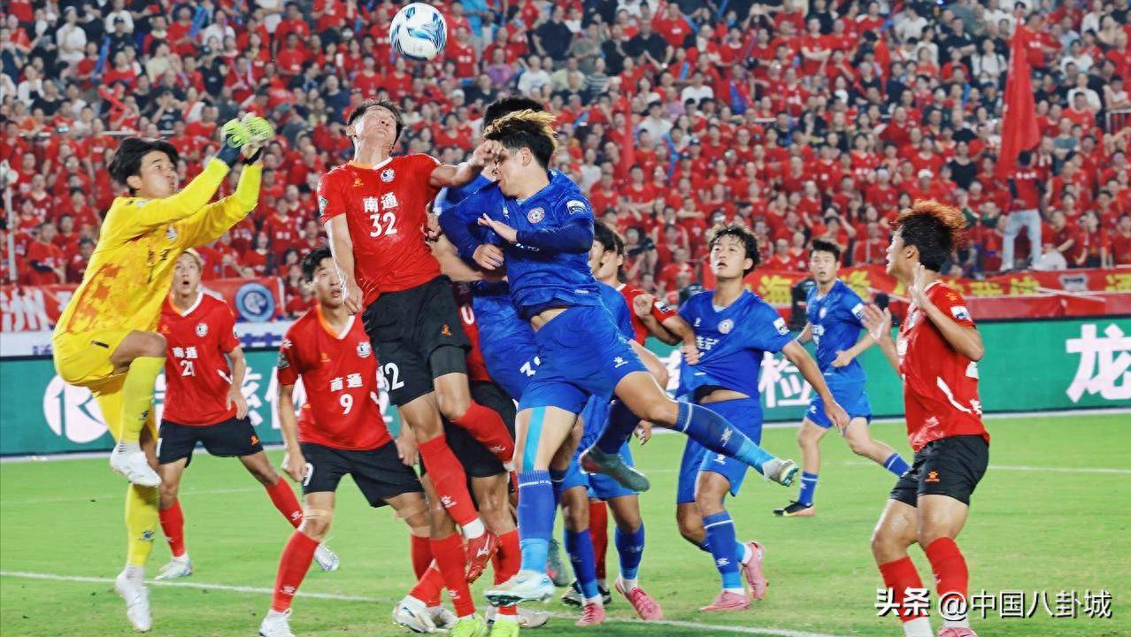 开云体育登录-包含精彩绝伦的足球盛事掀起狂潮，球迷热议不断的词条