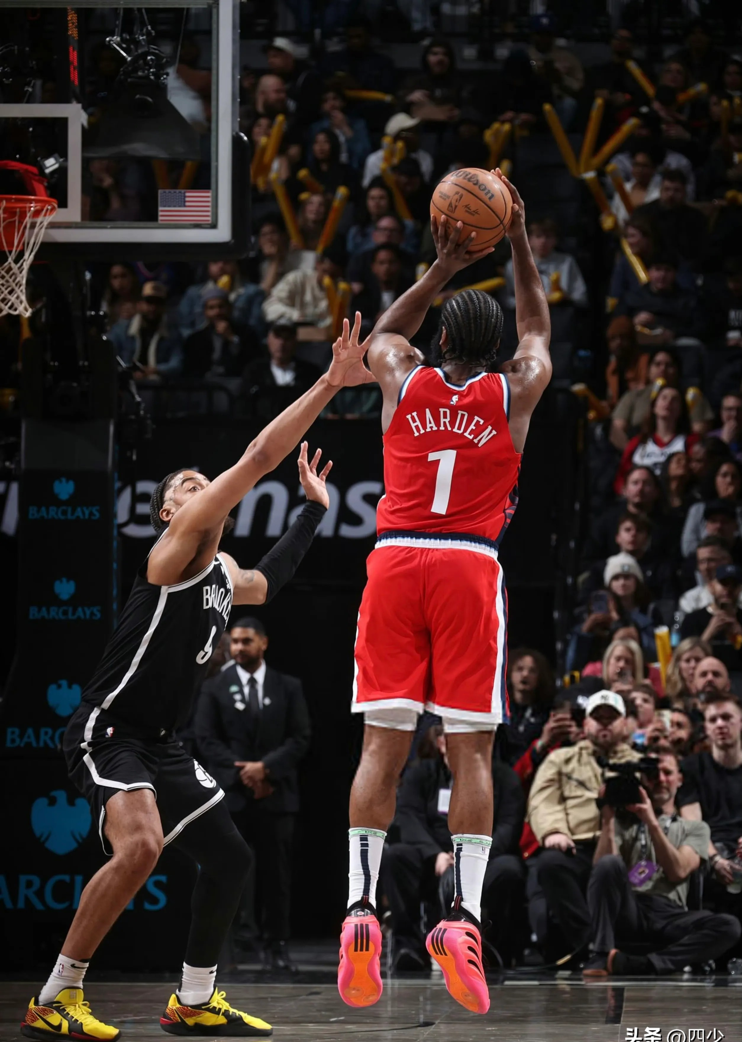 开云官网-快船横扫灰熊，夺得四连胜