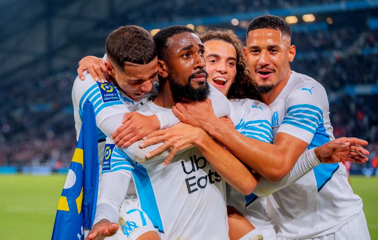 开云体育下载-马赛球员展现团队合作，赢得胜利