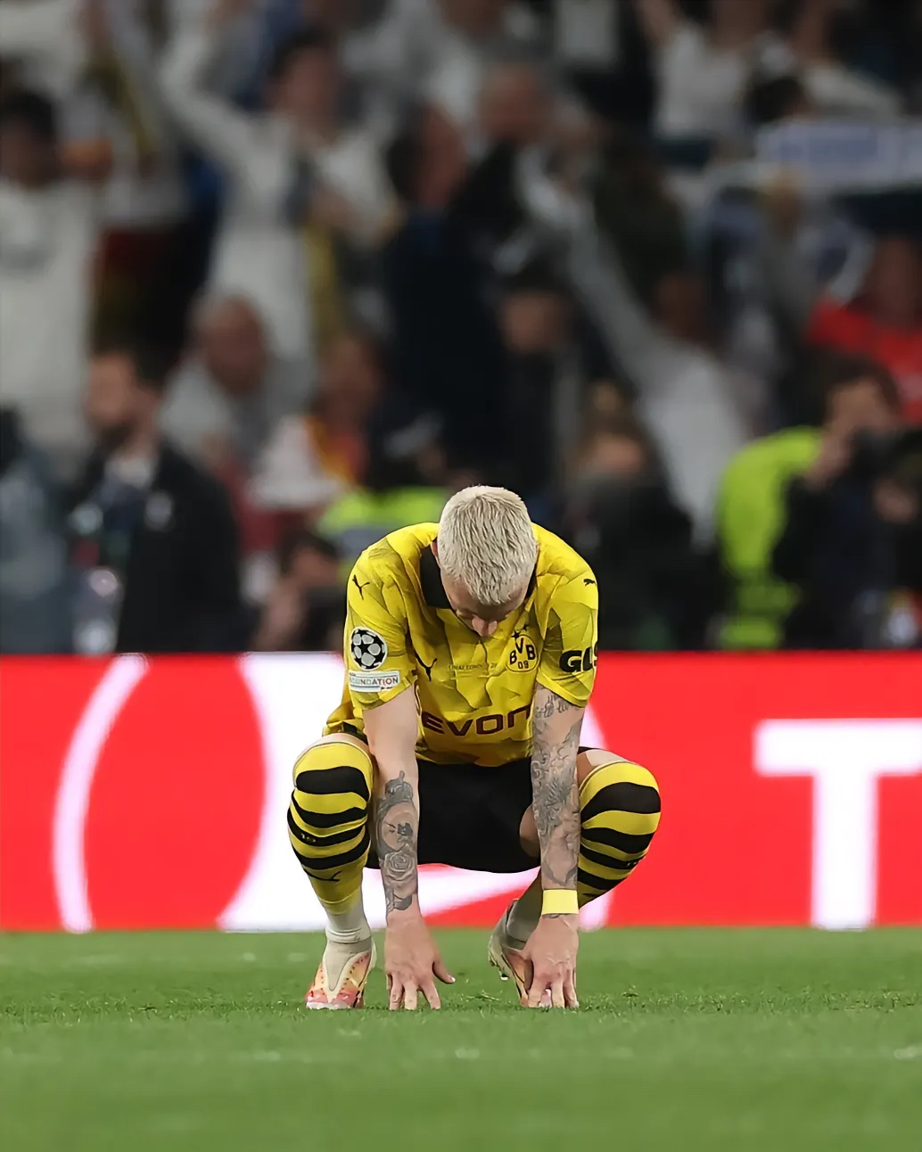 开云体育-多特蒙德豪取胜利,坚守德国足球巅峰