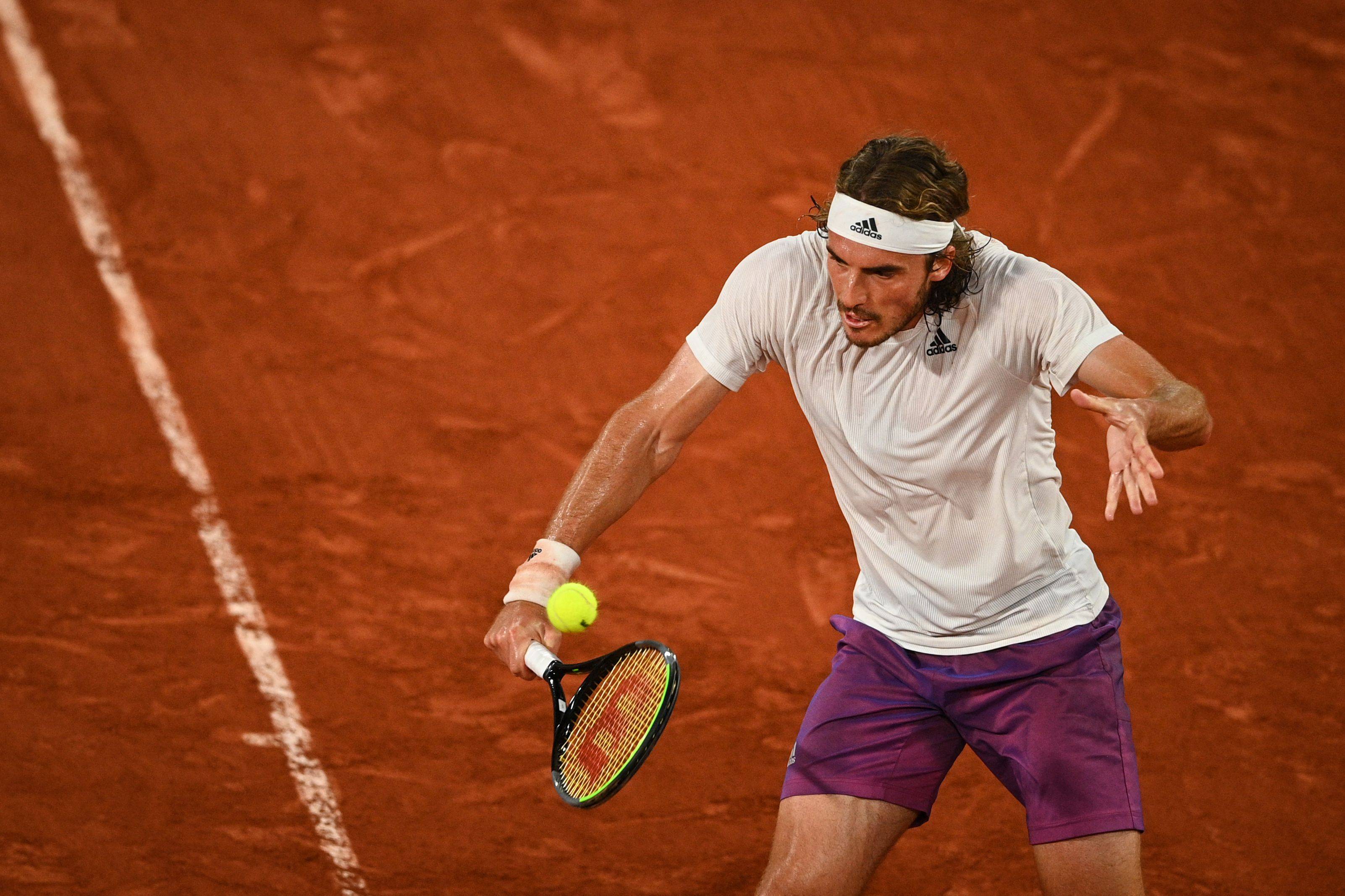 开云APP-包含ATP总决赛逆转戴维斯杯,西西帕斯刷新纪录的词条