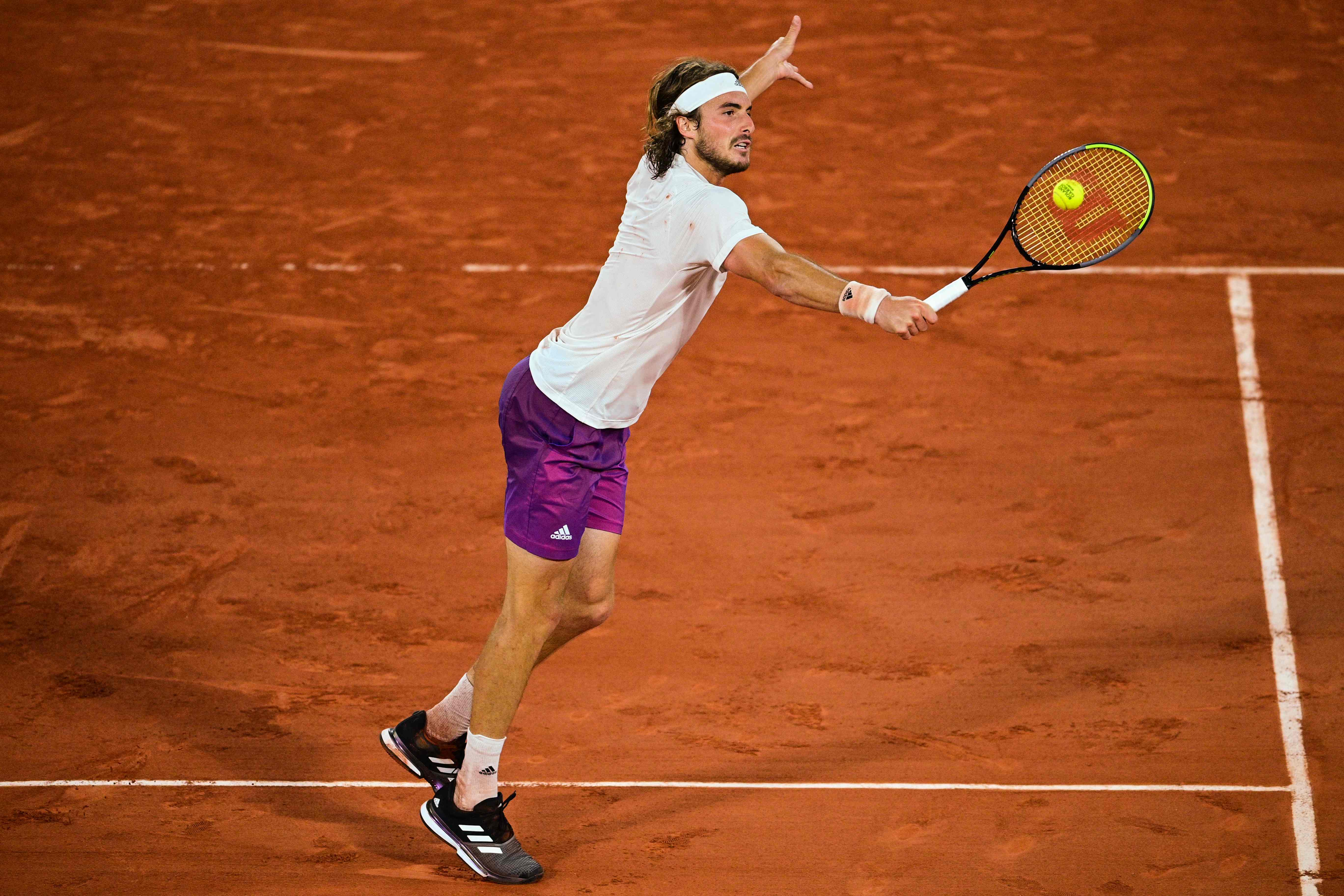 开云APP-包含ATP总决赛逆转戴维斯杯,西西帕斯刷新纪录的词条