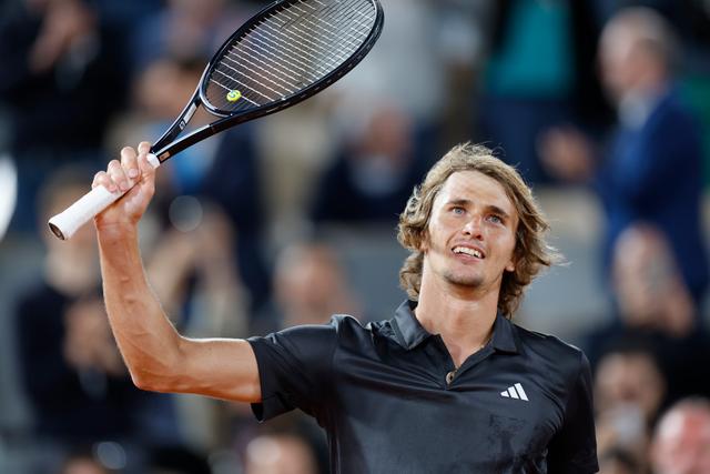 开云下载-意大利网球队轻取世界网球队，兹维列夫送出助攻